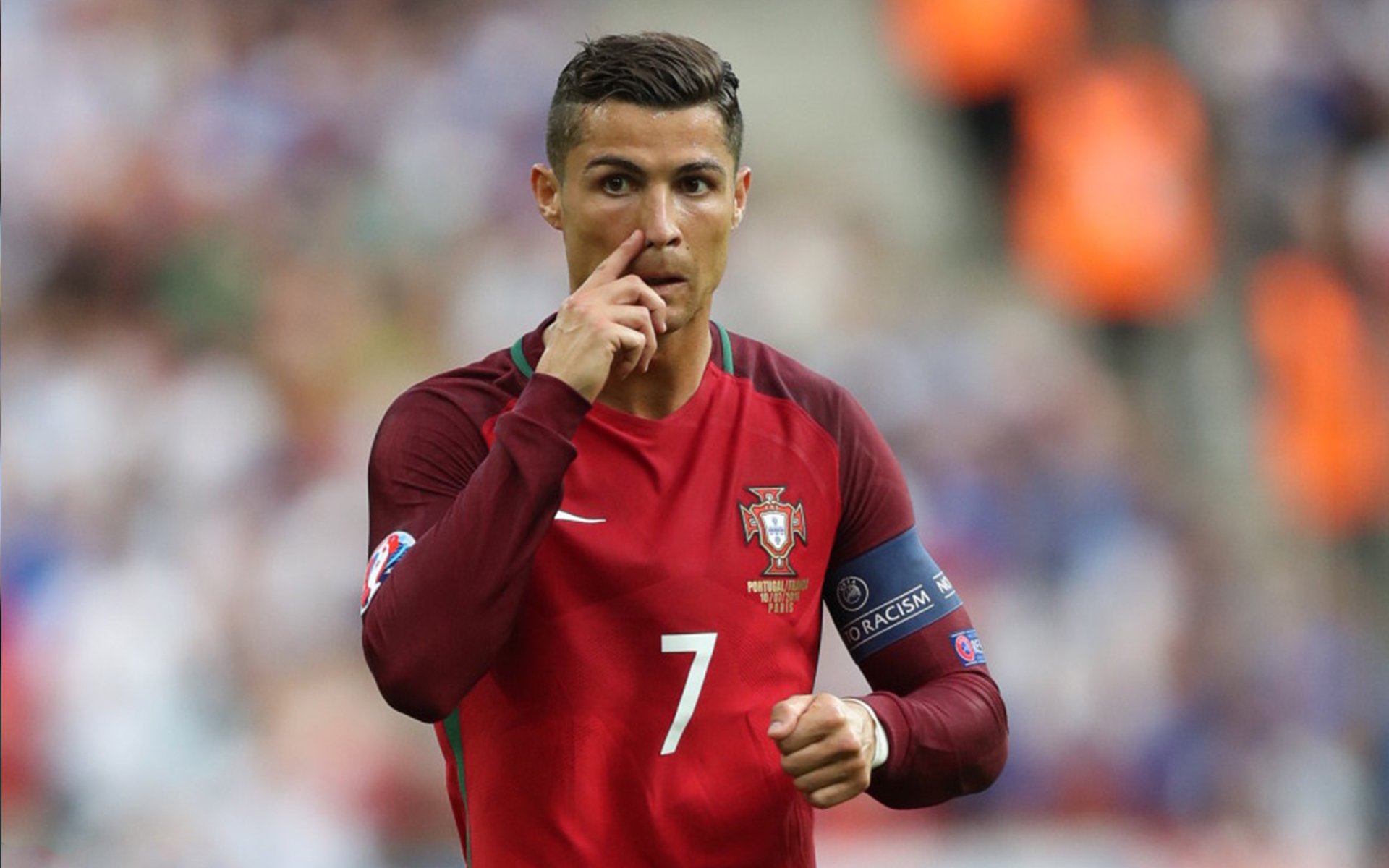 开云体育全站-印度尼西亚骑手Nurstdinov Zayan Fatih在“Pink Polo”赛事中参加CSIJB障碍赛，展示出色骑术。